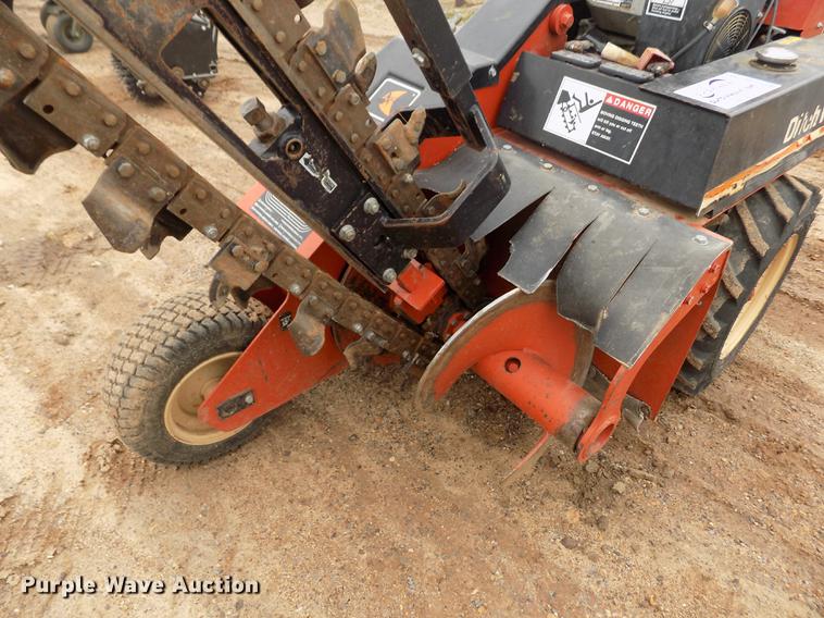 image for item DF2932 2007 Ditch Witch 1820 trencher