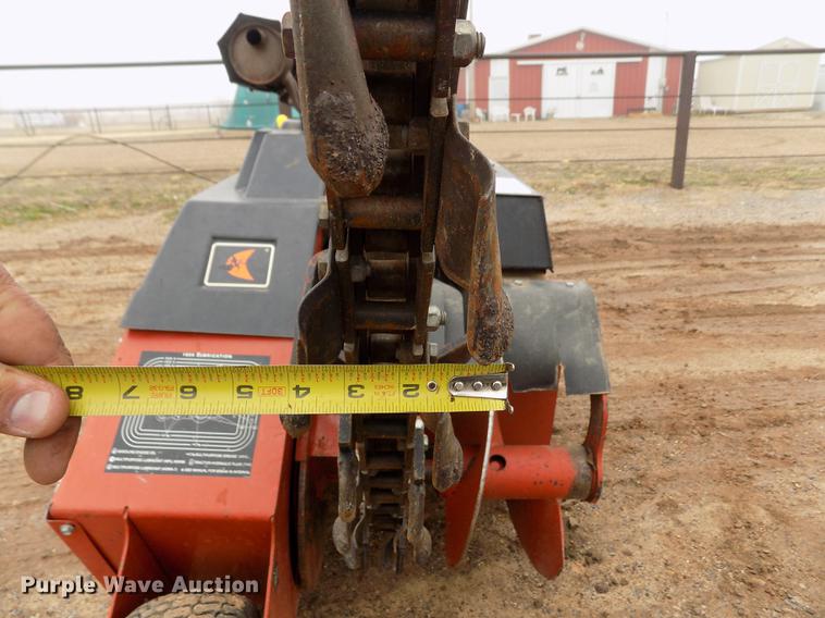 image for item DF2932 2007 Ditch Witch 1820 trencher