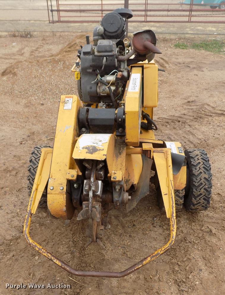 image for item DF2935 2007 Vermeer SC252 stump grinder