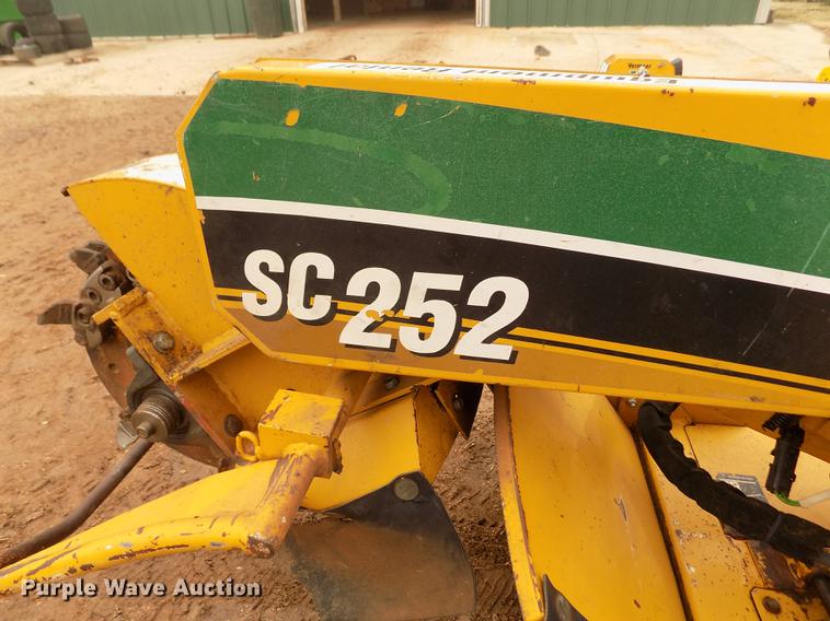 image for item DF2935 2007 Vermeer SC252 stump grinder