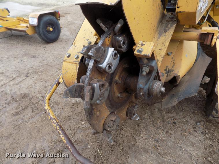 image for item DF2935 2007 Vermeer SC252 stump grinder