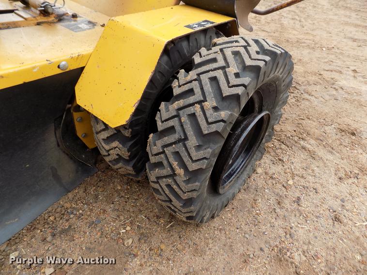 image for item DF2935 2007 Vermeer SC252 stump grinder