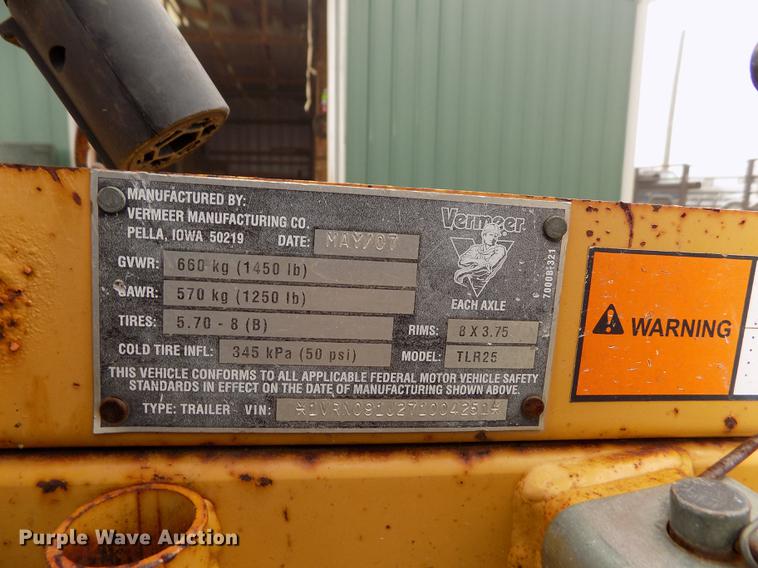 image for item DF2935 2007 Vermeer SC252 stump grinder