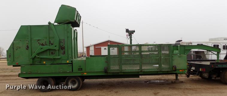 image for item DF2936 1981 CLSS utility trailer