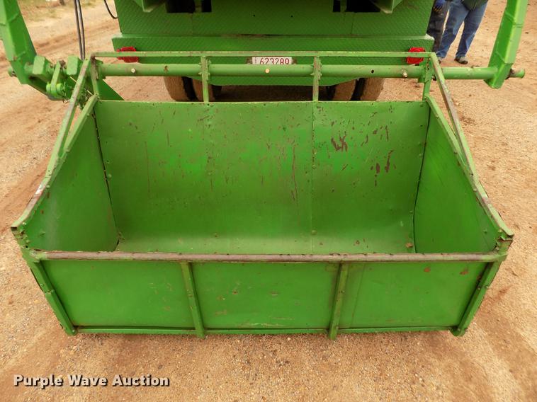 image for item DF2936 1981 CLSS utility trailer