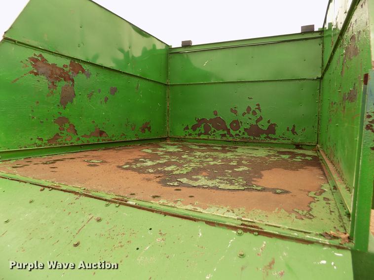 image for item DF2936 1981 CLSS utility trailer