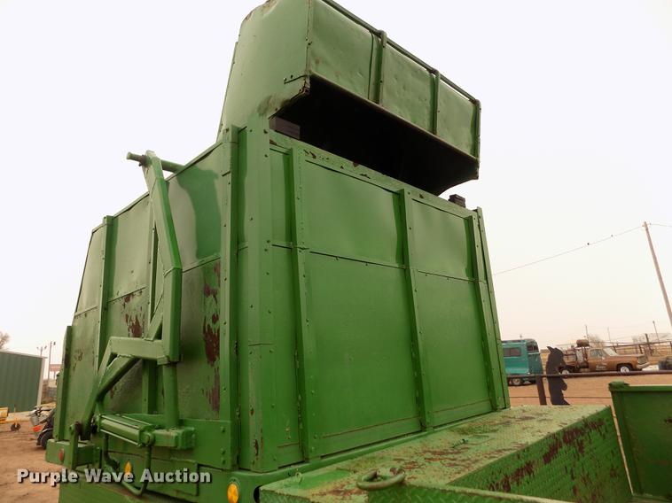 image for item DF2936 1981 CLSS utility trailer