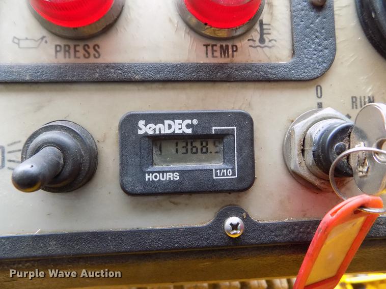 image for item DF2937 2004 Walker MTGHS ZTR lawn mower