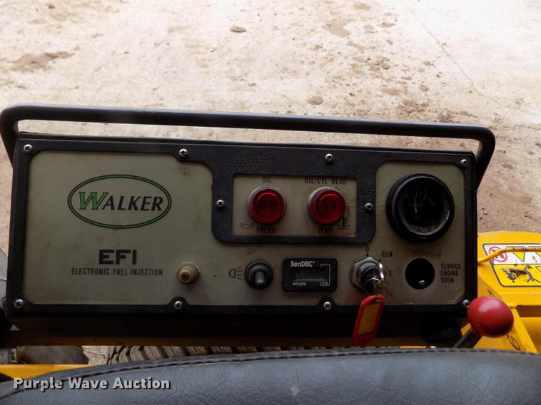 image for item DF2937 2004 Walker MTGHS ZTR lawn mower