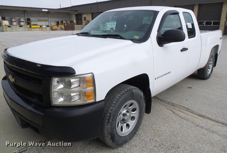 image for item DF7095 2008 Chevrolet Silverado 1500 Ext. Cab pickup truck
