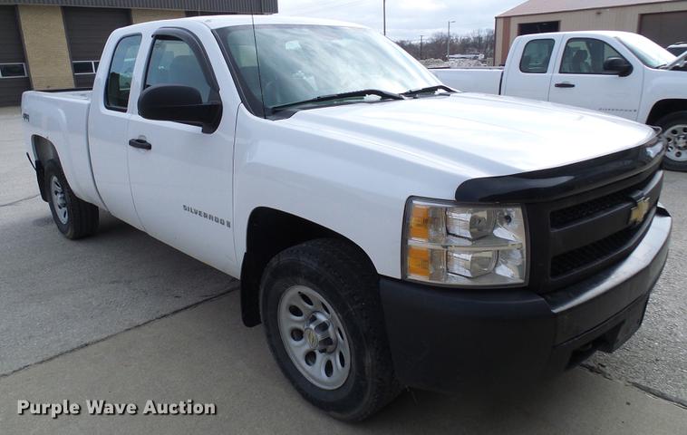 image for item DF7095 2008 Chevrolet Silverado 1500 Ext. Cab pickup truck