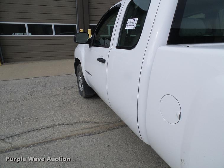 image for item DF7095 2008 Chevrolet Silverado 1500 Ext. Cab pickup truck