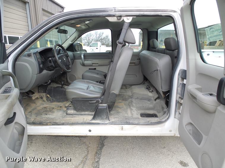 image for item DF7095 2008 Chevrolet Silverado 1500 Ext. Cab pickup truck