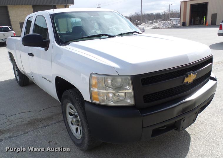 image for item DF7096 2008 Chevrolet Silverado 1500 Ext. Cab pickup truck