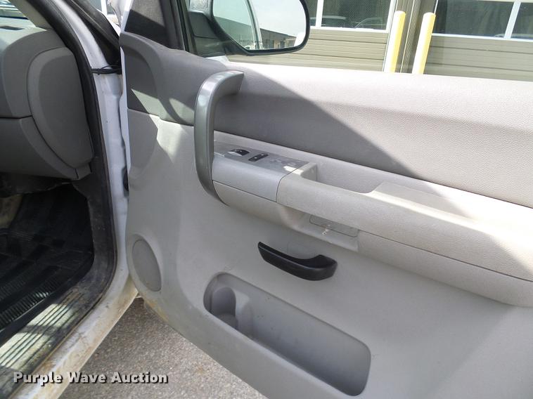 image for item DF7096 2008 Chevrolet Silverado 1500 Ext. Cab pickup truck