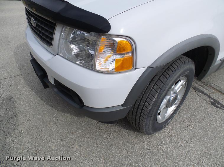 image for item DF7098 2002 Ford Explorer SUV