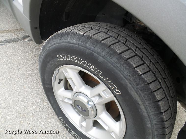 image for item DF7098 2002 Ford Explorer SUV