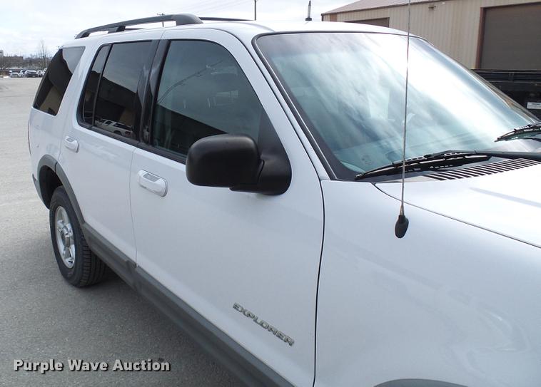 image for item DF7098 2002 Ford Explorer SUV
