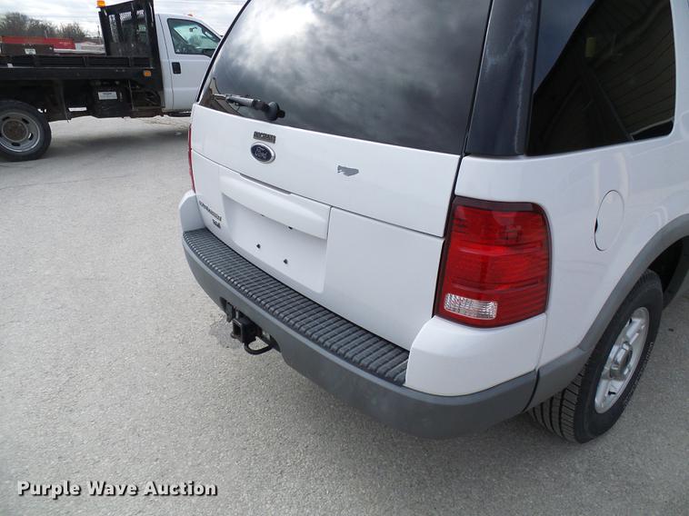 image for item DF7098 2002 Ford Explorer SUV