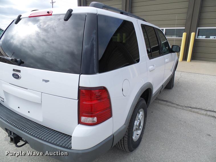 image for item DF7098 2002 Ford Explorer SUV