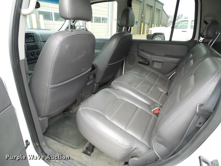 image for item DF7098 2002 Ford Explorer SUV