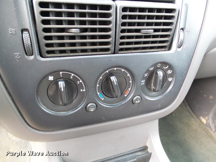 image for item DF7098 2002 Ford Explorer SUV