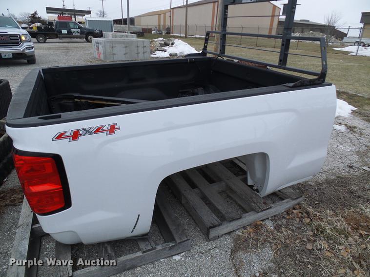 image for item DF7103 2015 Chevrolet 2500 pickup truck bed