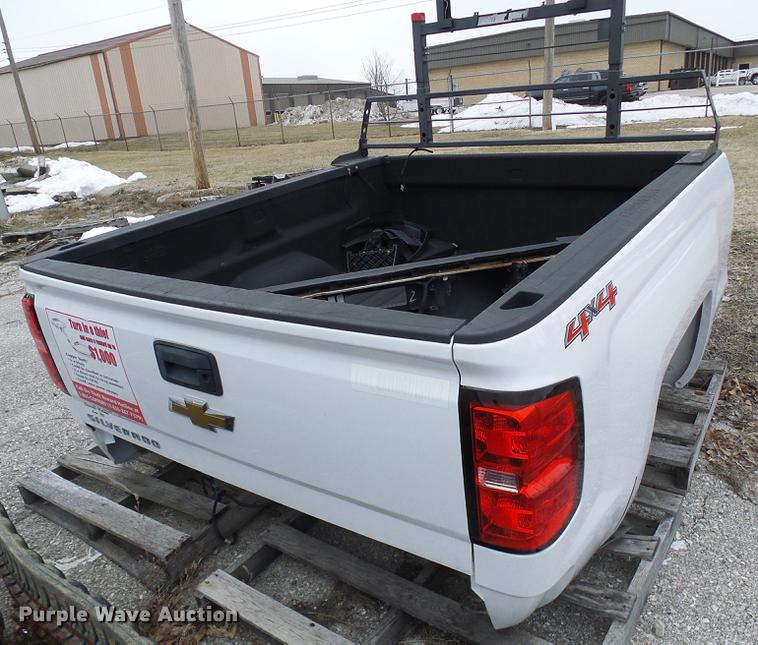 image for item DF7103 2015 Chevrolet 2500 pickup truck bed