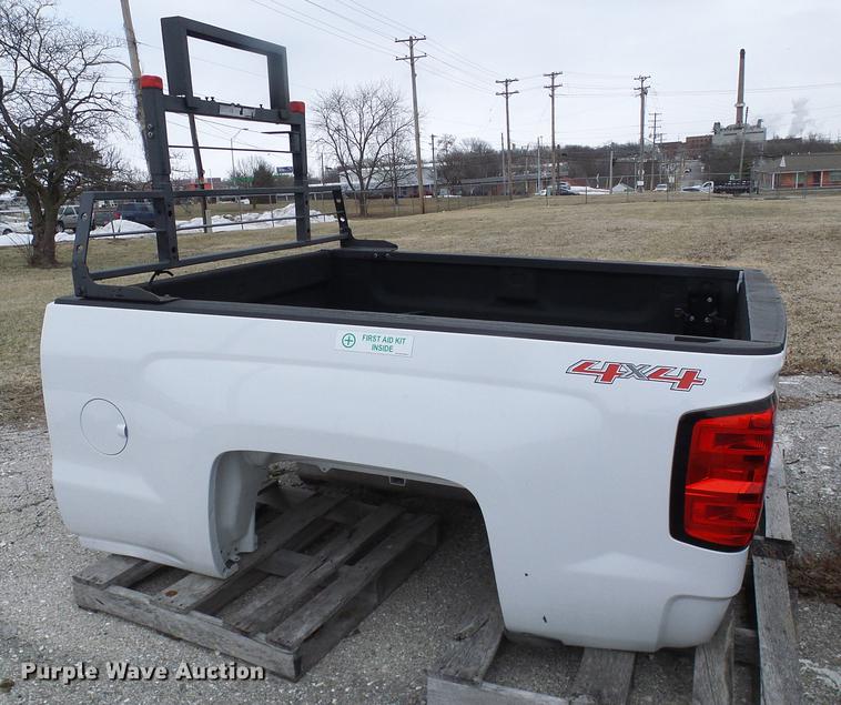 image for item DF7103 2015 Chevrolet 2500 pickup truck bed