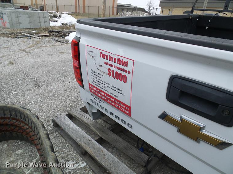 image for item DF7103 2015 Chevrolet 2500 pickup truck bed