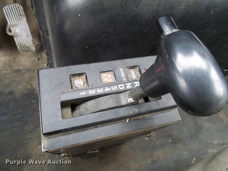 image for item DF7104 1999 International 2674 refuse truck