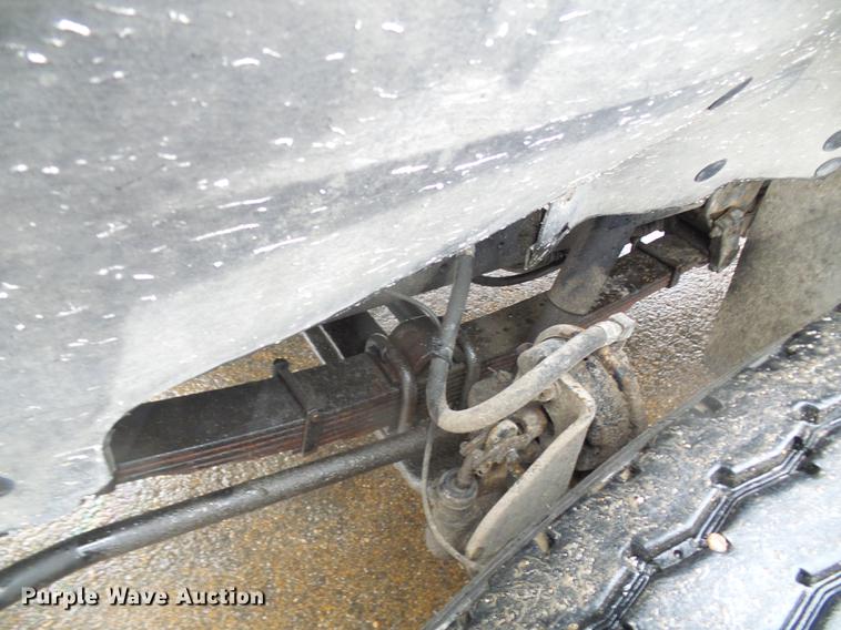 image for item DF7104 1999 International 2674 refuse truck