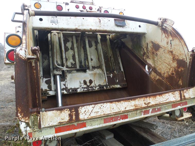 image for item DF7105 Leach 2RTT25YD refuse bed