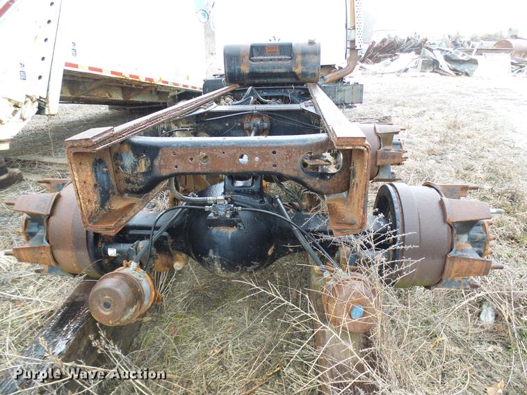 image for item DF7106 1997 International 2674 truck cab and chassis