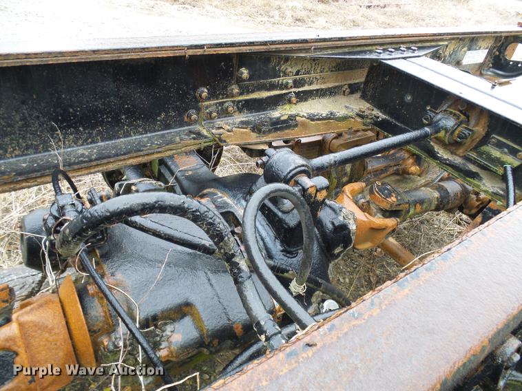 image for item DF7106 1997 International 2674 truck cab and chassis