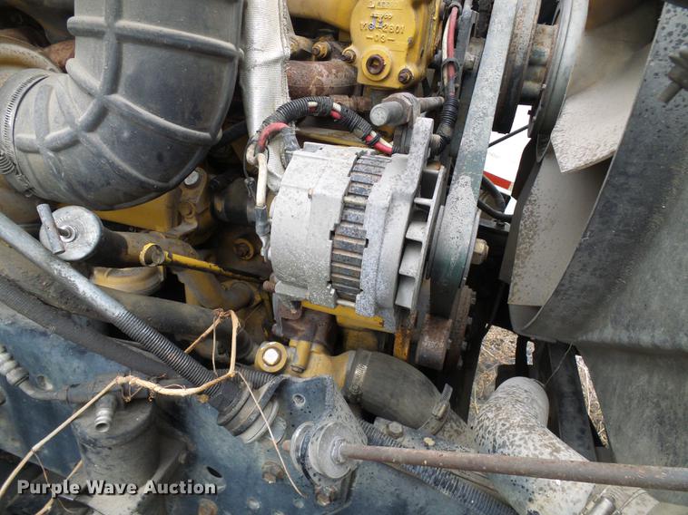 image for item DF7106 1997 International 2674 truck cab and chassis