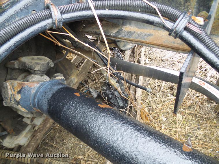 image for item DF7106 1997 International 2674 truck cab and chassis