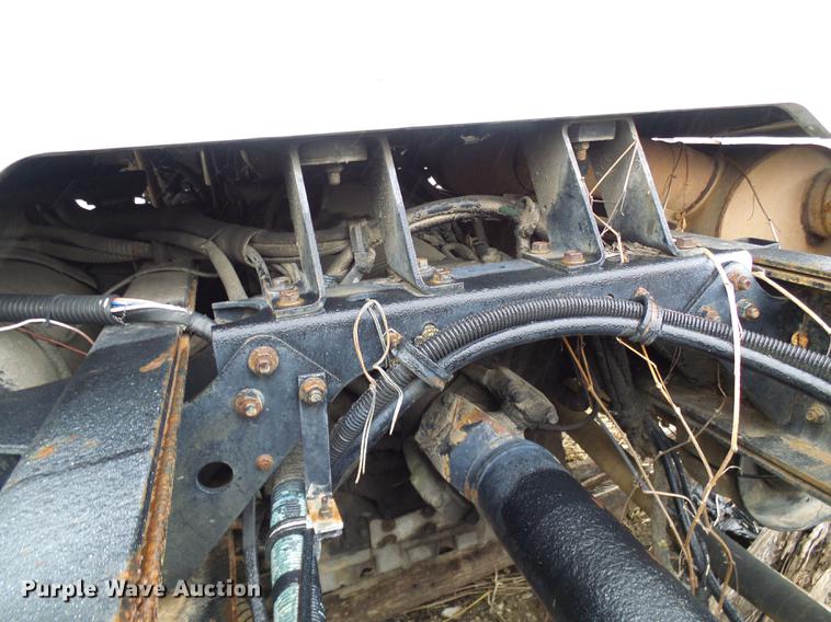 image for item DF7106 1997 International 2674 truck cab and chassis