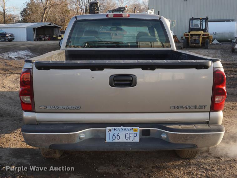 image for item DF7601 2003 Chevrolet Silverado 1500 Ext. Cab pickup truck