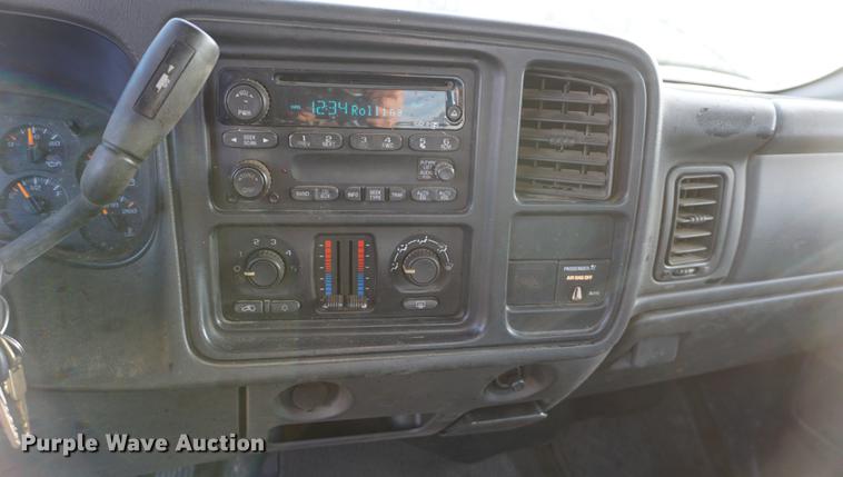 image for item DF7601 2003 Chevrolet Silverado 1500 Ext. Cab pickup truck