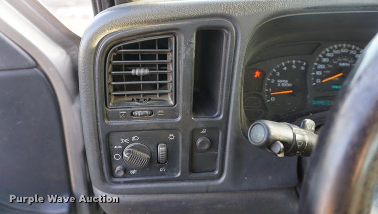 image for item DF7601 2003 Chevrolet Silverado 1500 Ext. Cab pickup truck