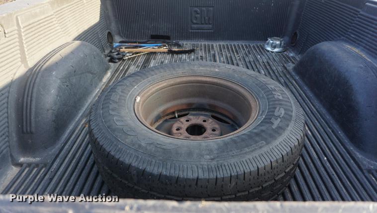 image for item DF7601 2003 Chevrolet Silverado 1500 Ext. Cab pickup truck