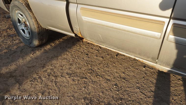 image for item DF7601 2003 Chevrolet Silverado 1500 Ext. Cab pickup truck