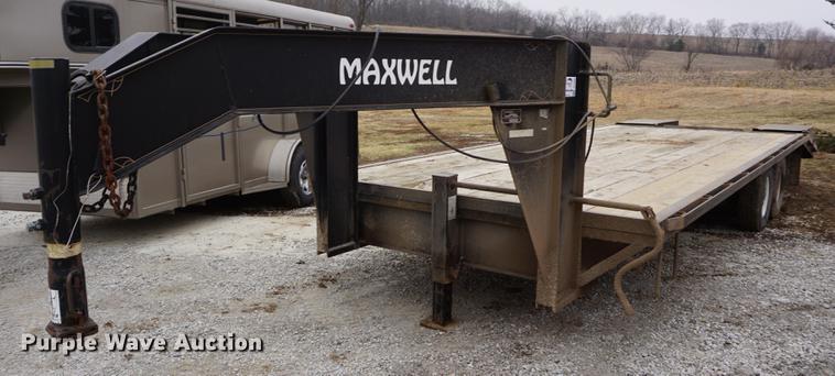 image for item DF7604 2005 Maxwell equipment trailer