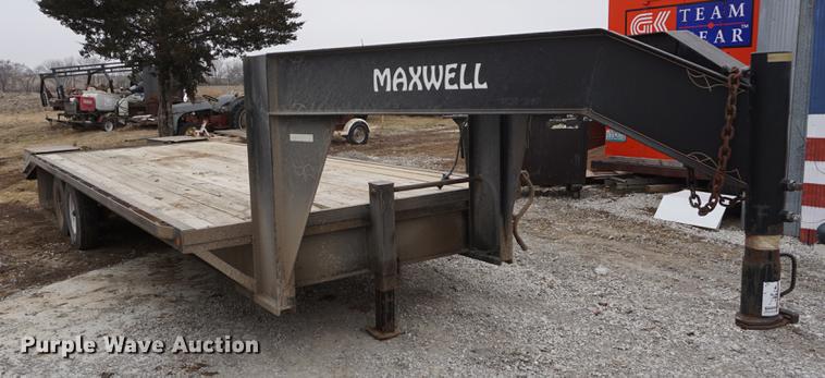 image for item DF7604 2005 Maxwell equipment trailer