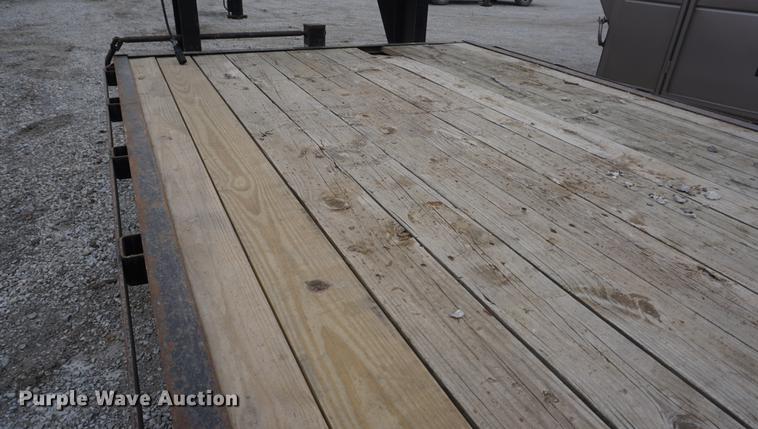 image for item DF7604 2005 Maxwell equipment trailer