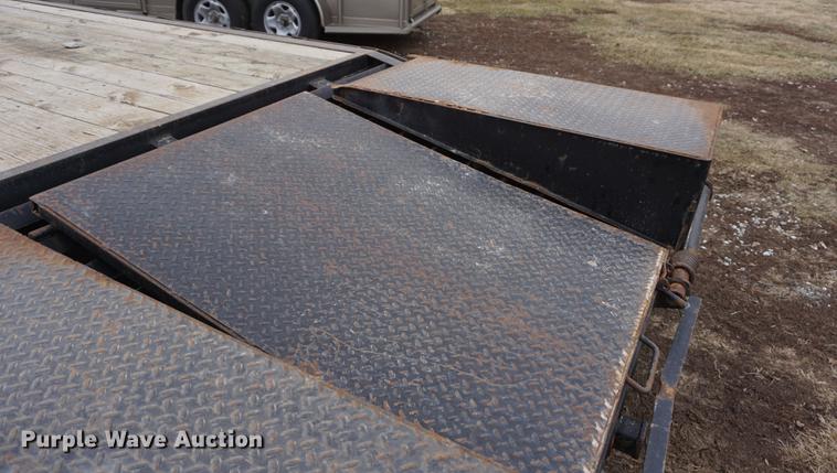 image for item DF7604 2005 Maxwell equipment trailer