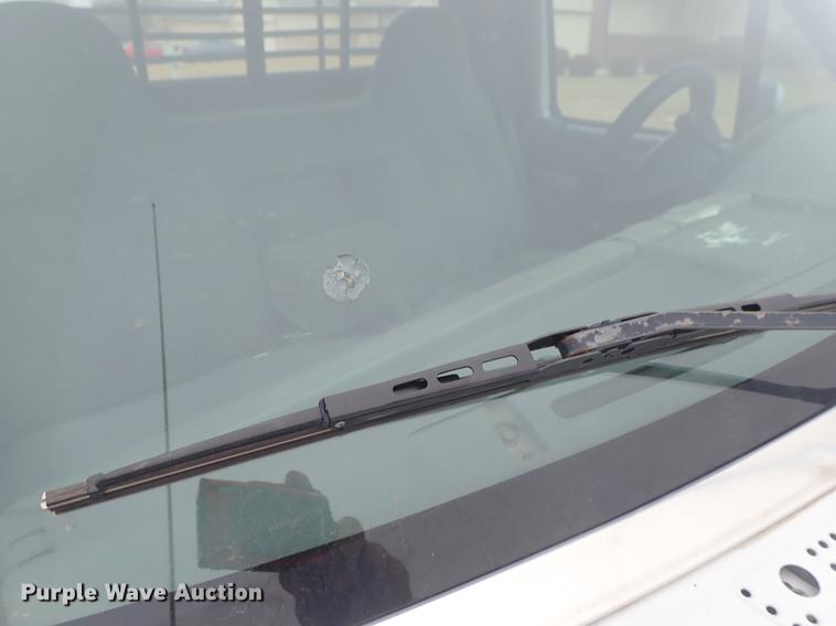 image for item DF8721 1996 Ford F150 flatbed pickup truck