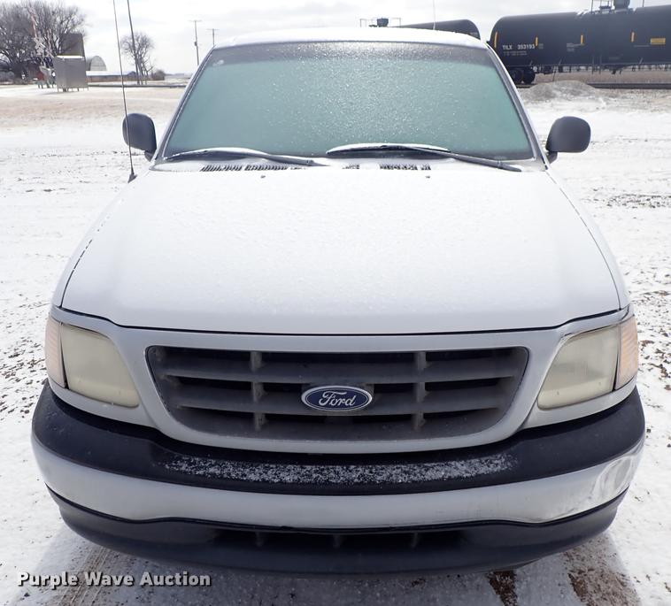 image for item DF8727 2000 Ford F150 pickup truck