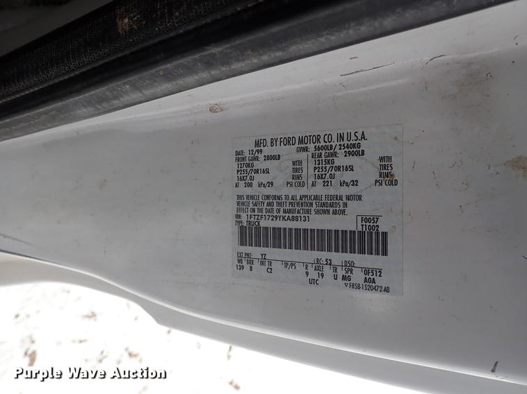 image for item DF8727 2000 Ford F150 pickup truck